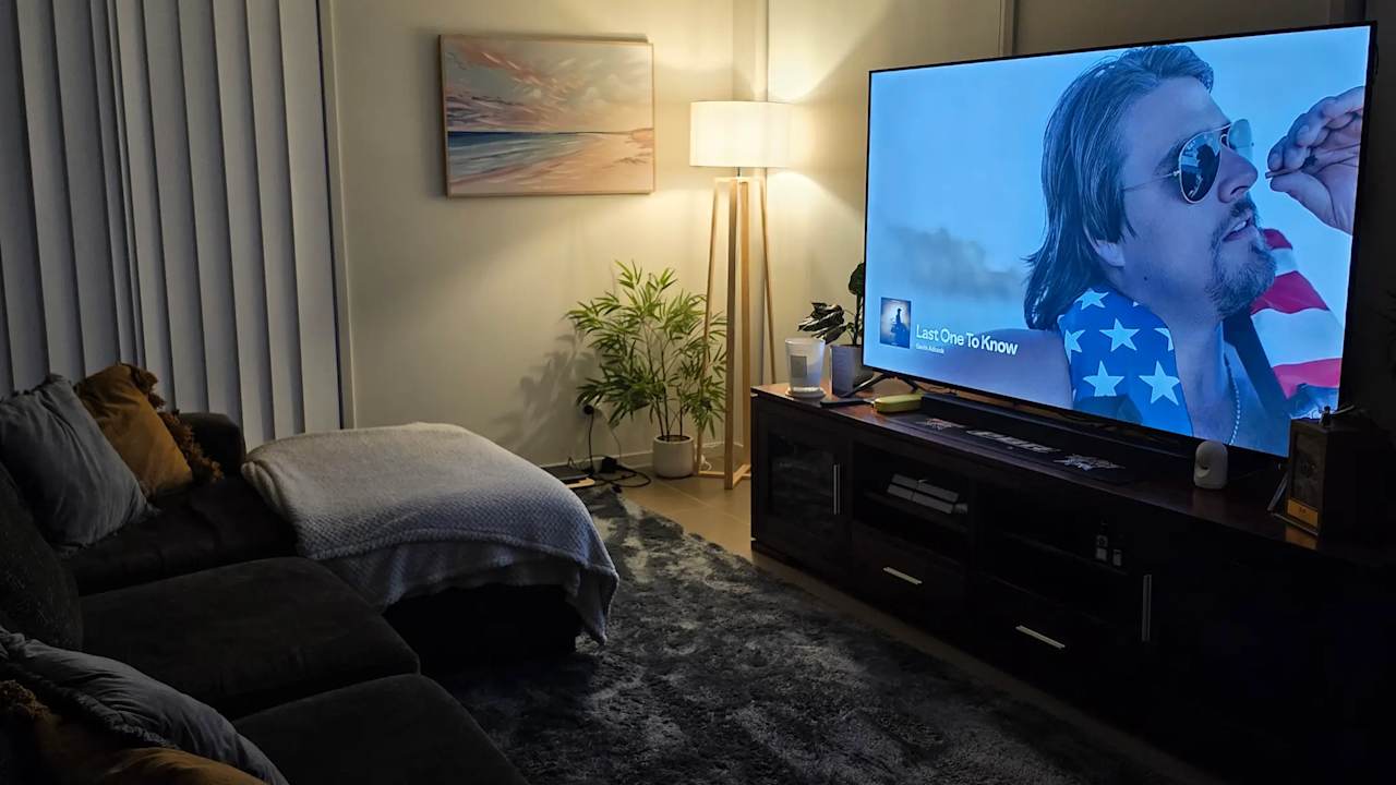 Unfurnished room with own bathroom