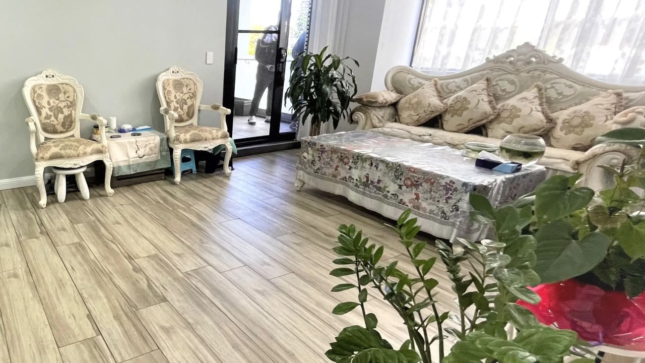 Furnished room in a flatshare