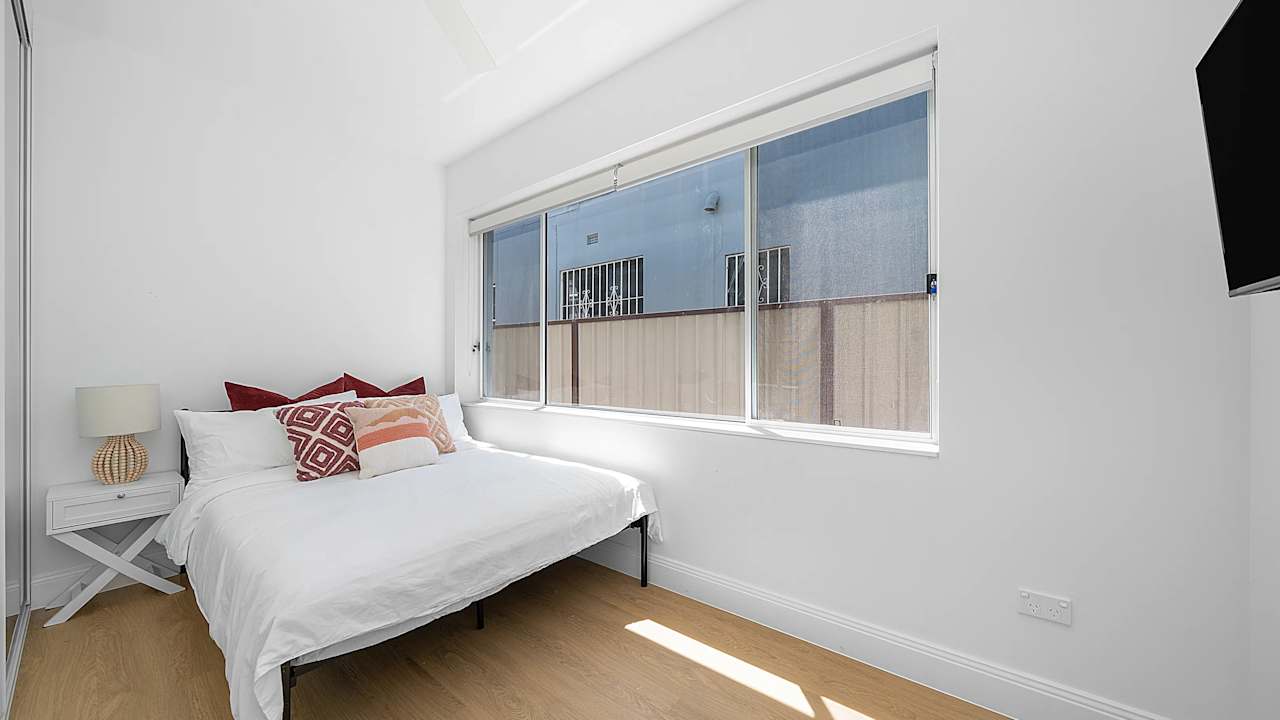 Room in a share house