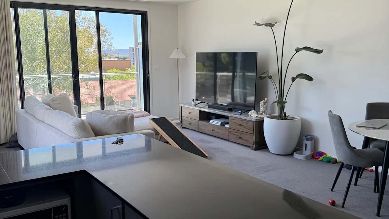 Unfurnished room with own bathroom