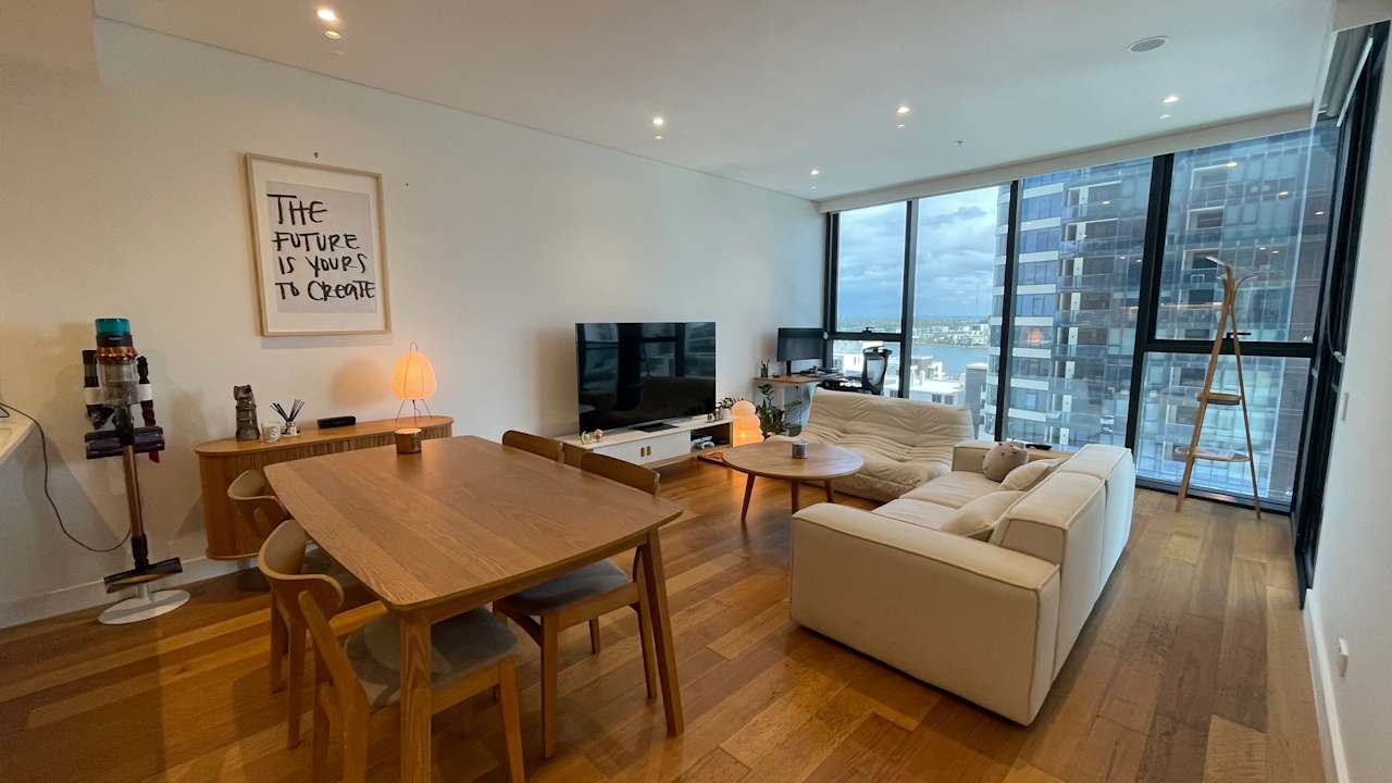 Furnished room with ensuite in a flatshare