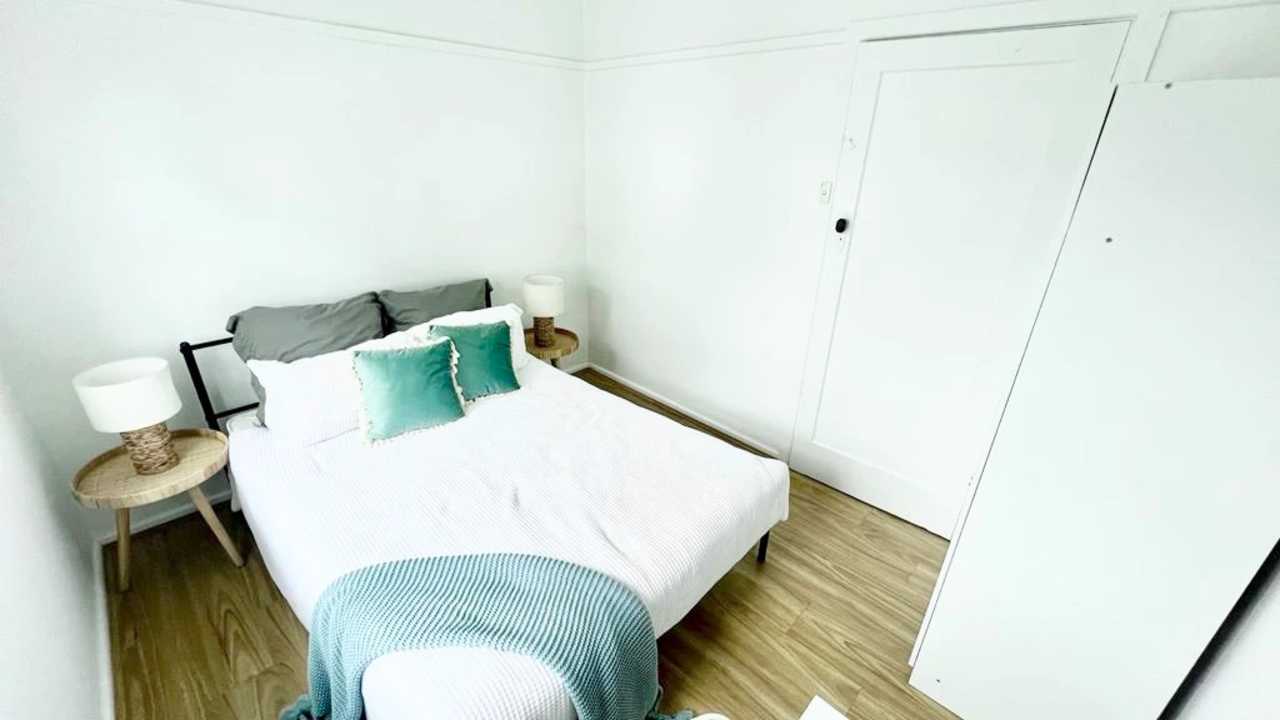 Room in a share house