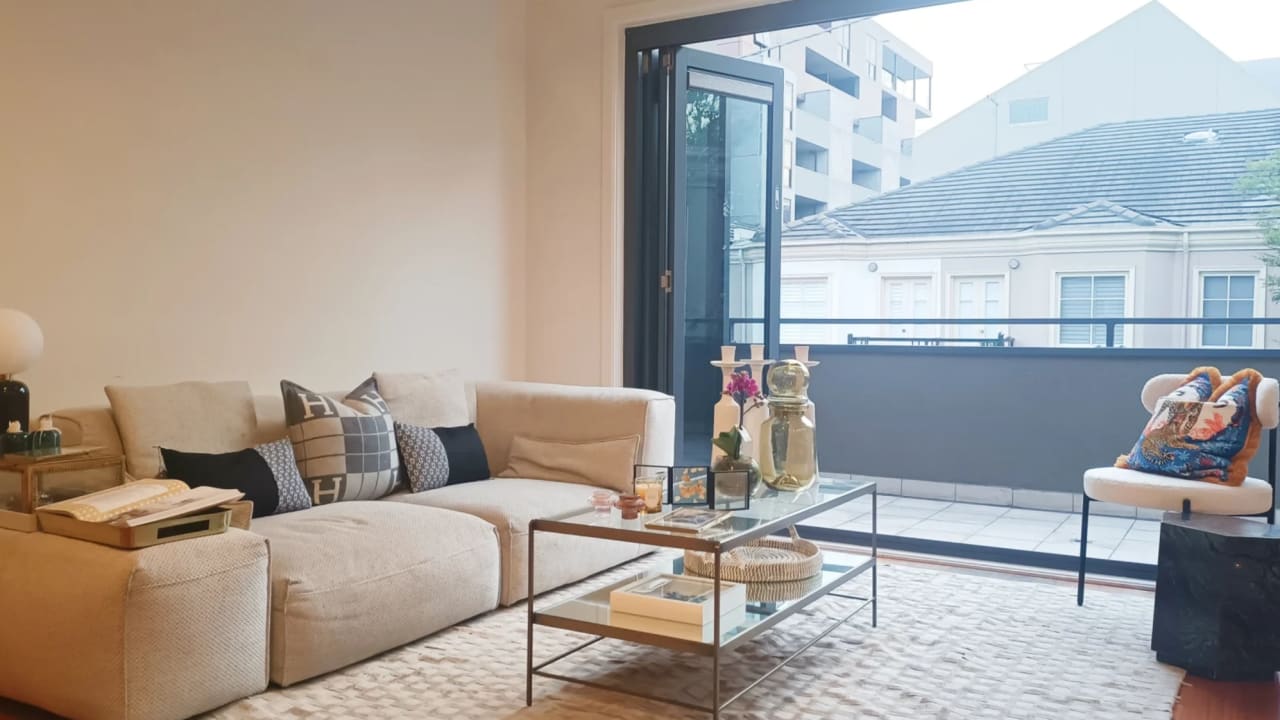 Furnished room in a share house