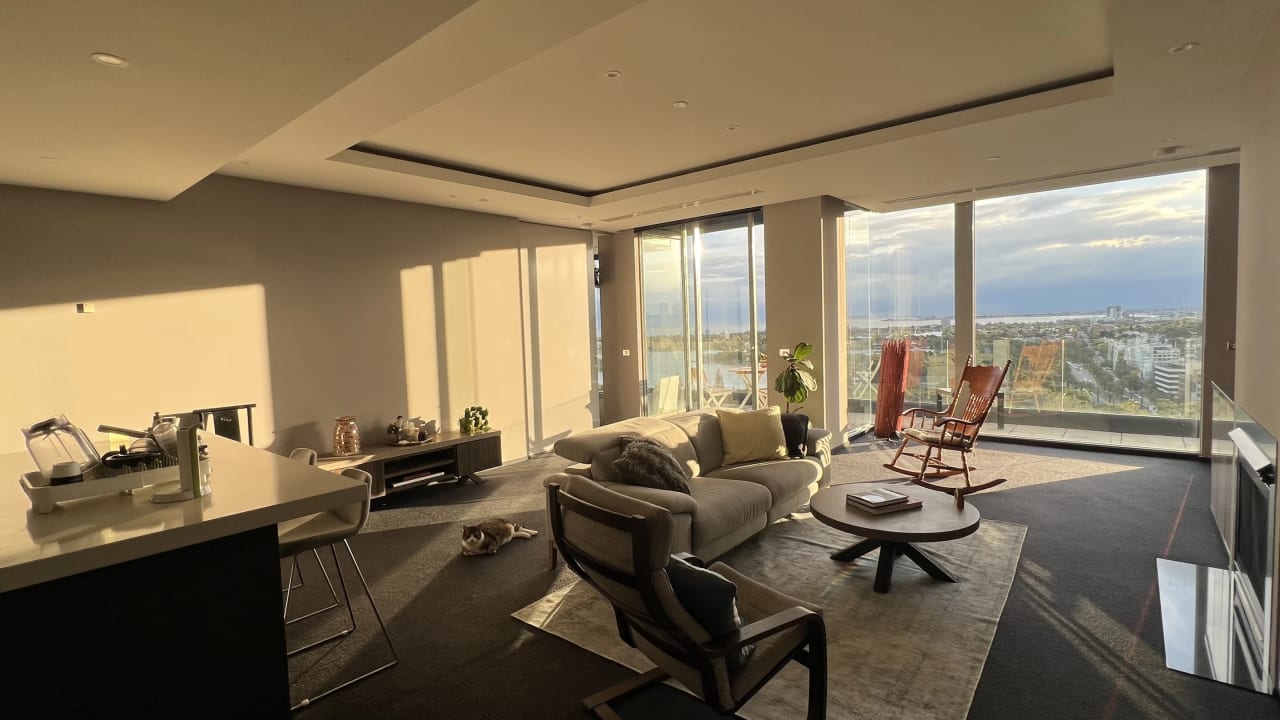 Furnished room with ensuite in a flatshare