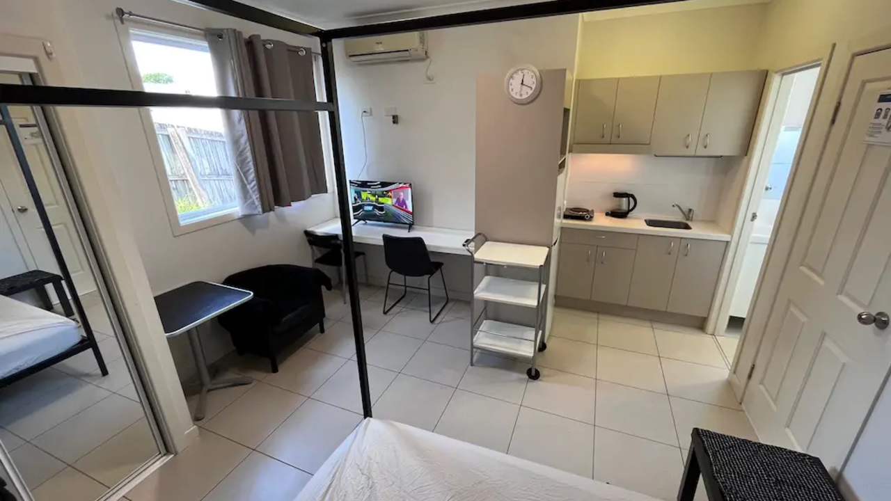 Furnished room studio flat for rent