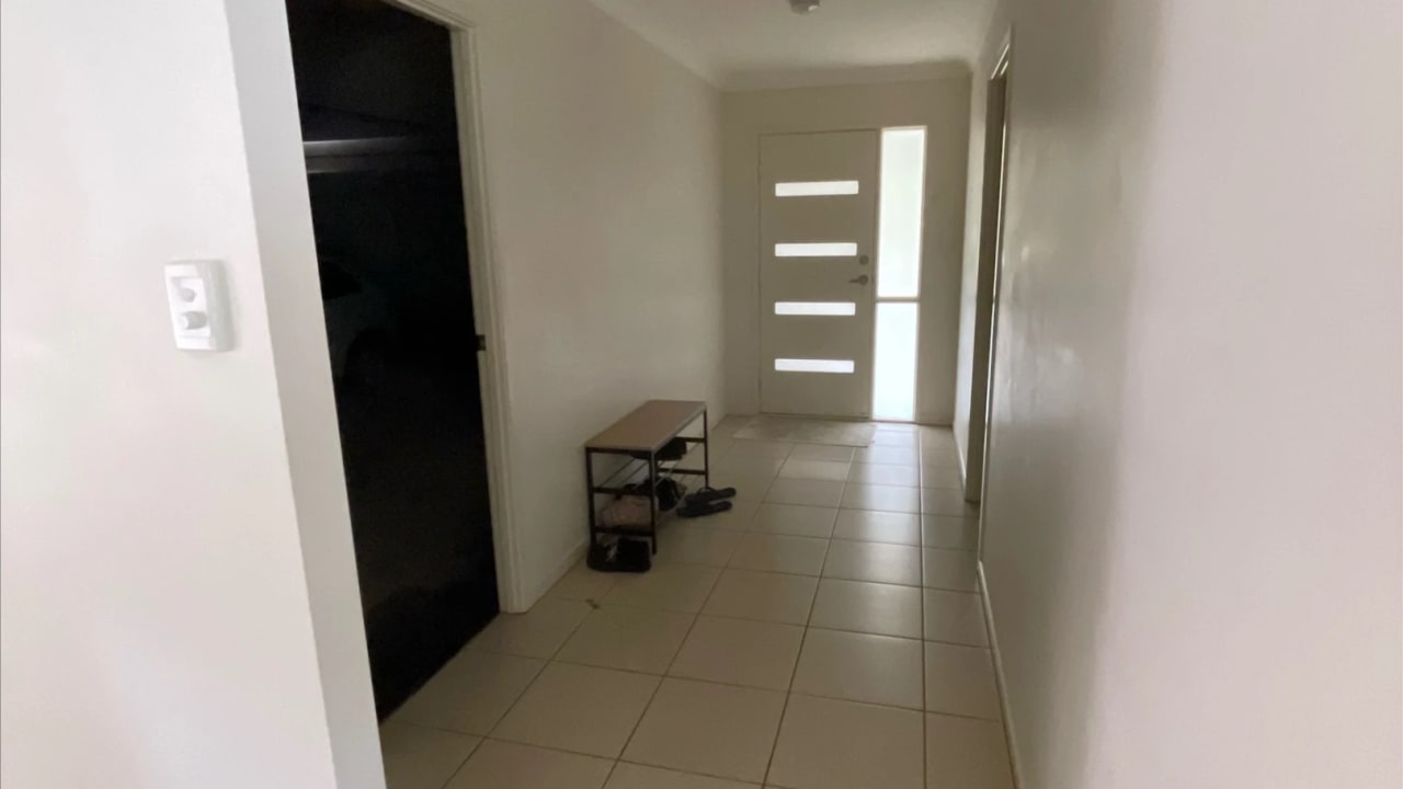 Unfurnished room in a share house