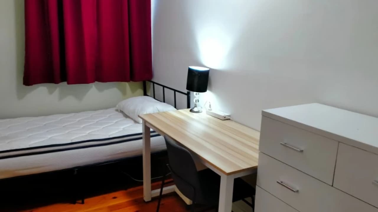 Furnished room in a share house