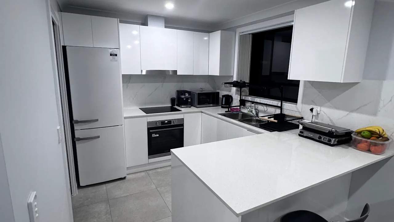 Furnished room with own bathroom