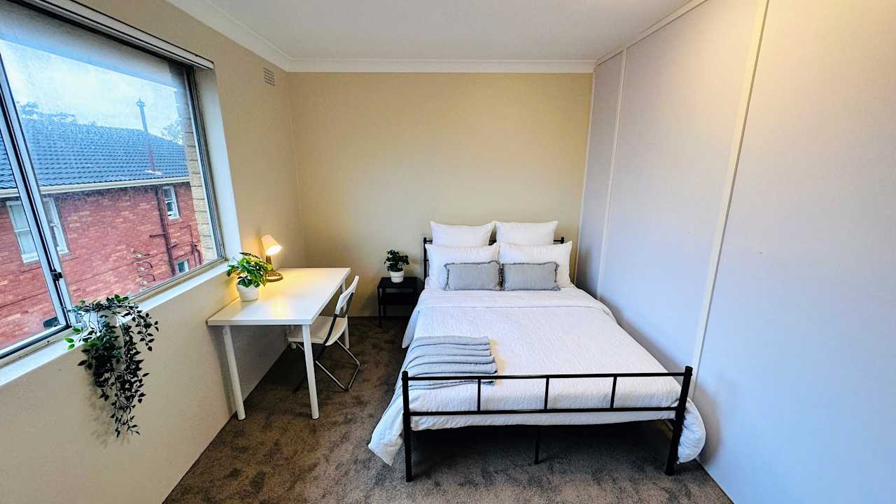 Furnished room in a share house