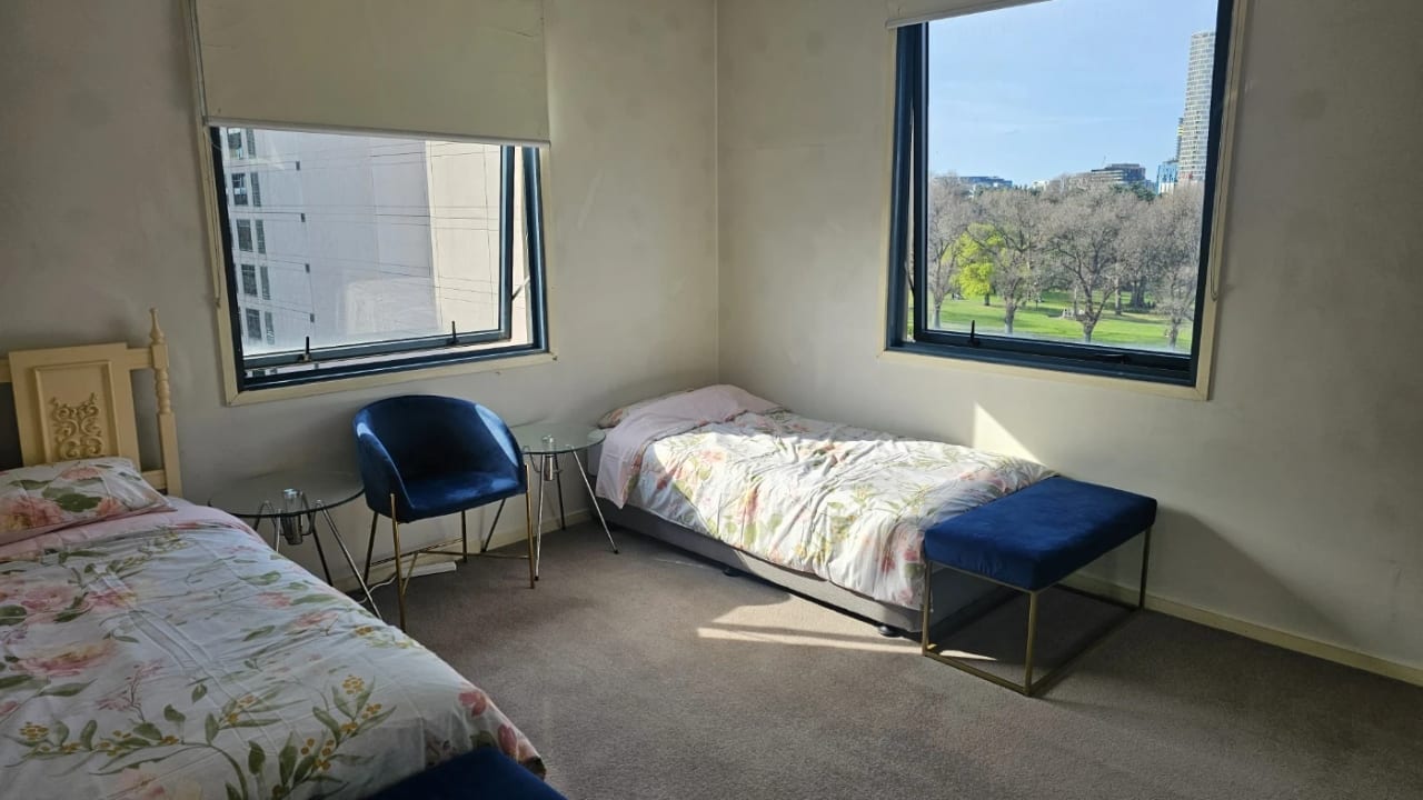 Furnished room in a flatshare
