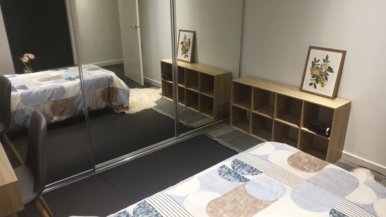 Furnished room in a flatshare