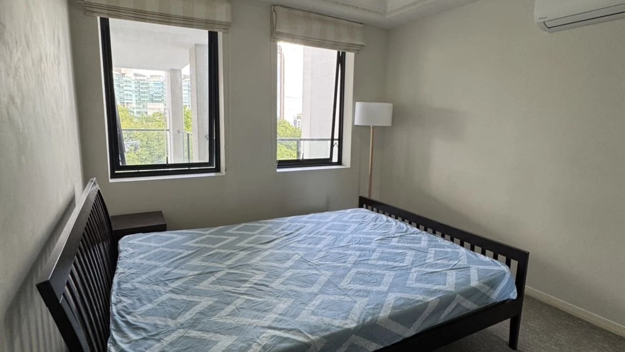Furnished room in a flatshare