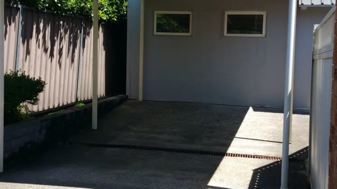 Unfurnished room granny flat for rent