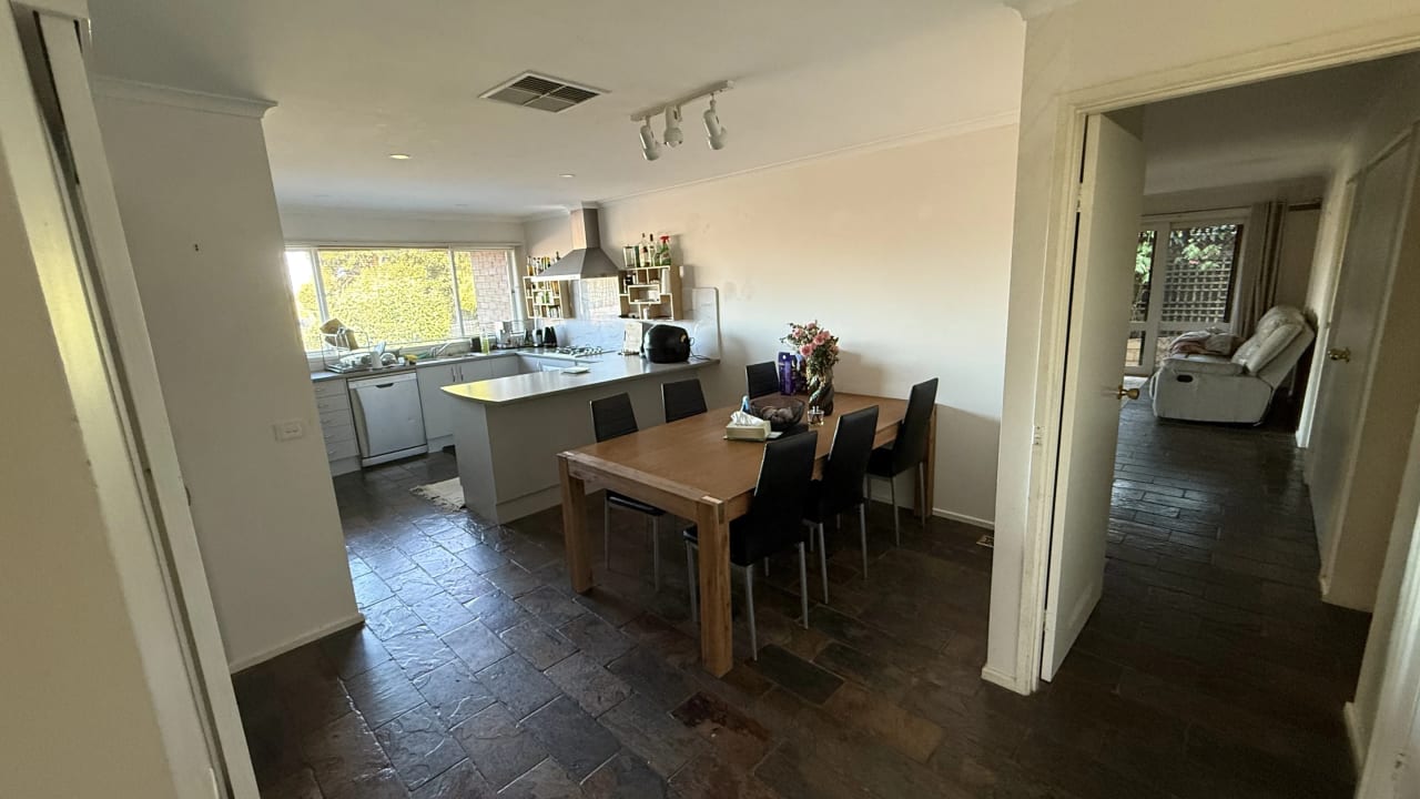 Room in a share house