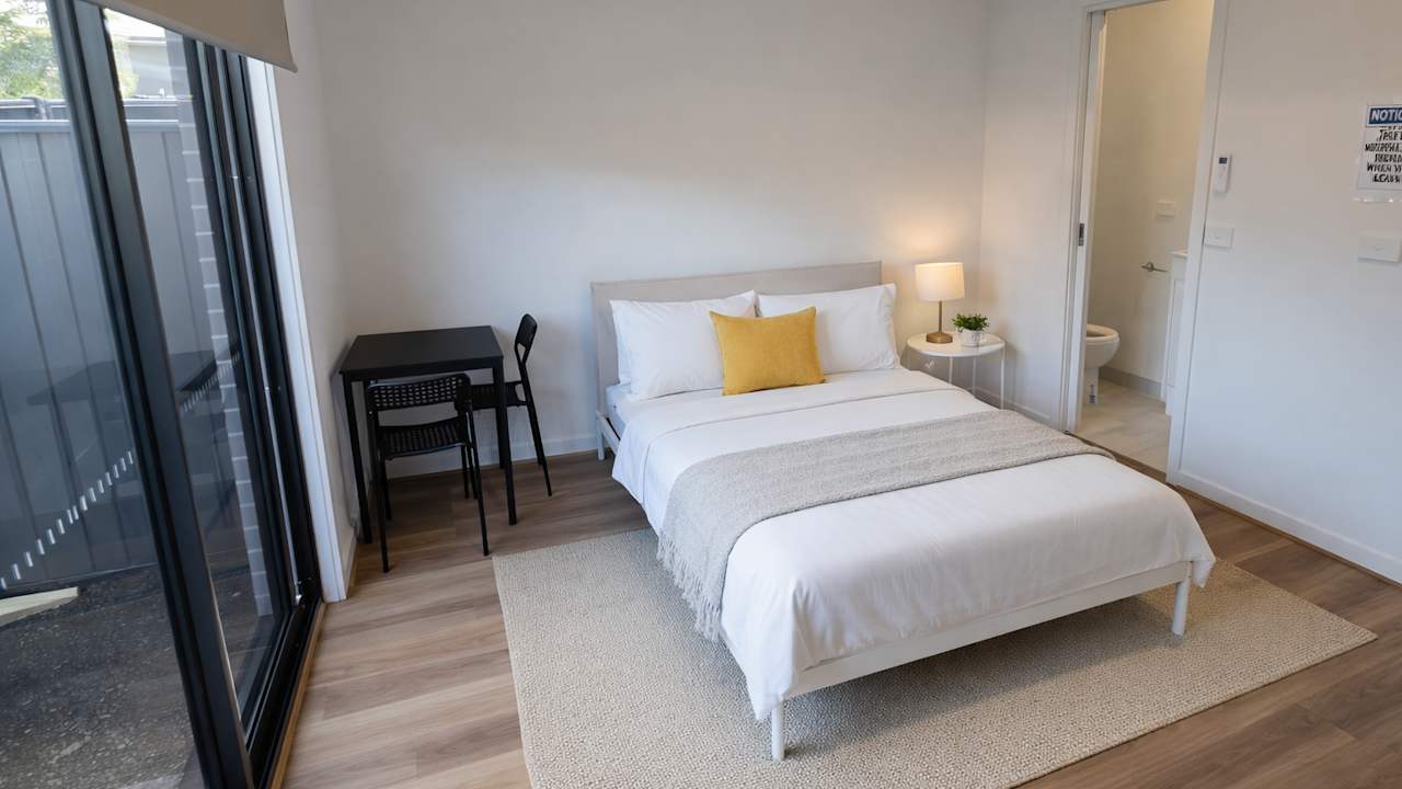Furnished room with own bathroom