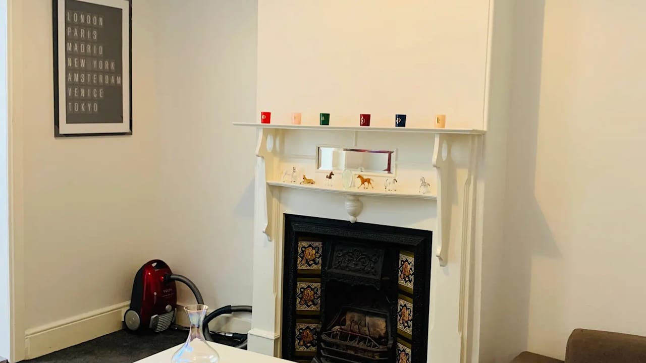 Furnished room in a share house