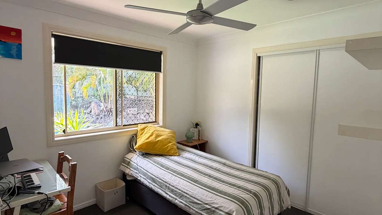 Furnished room in a share house