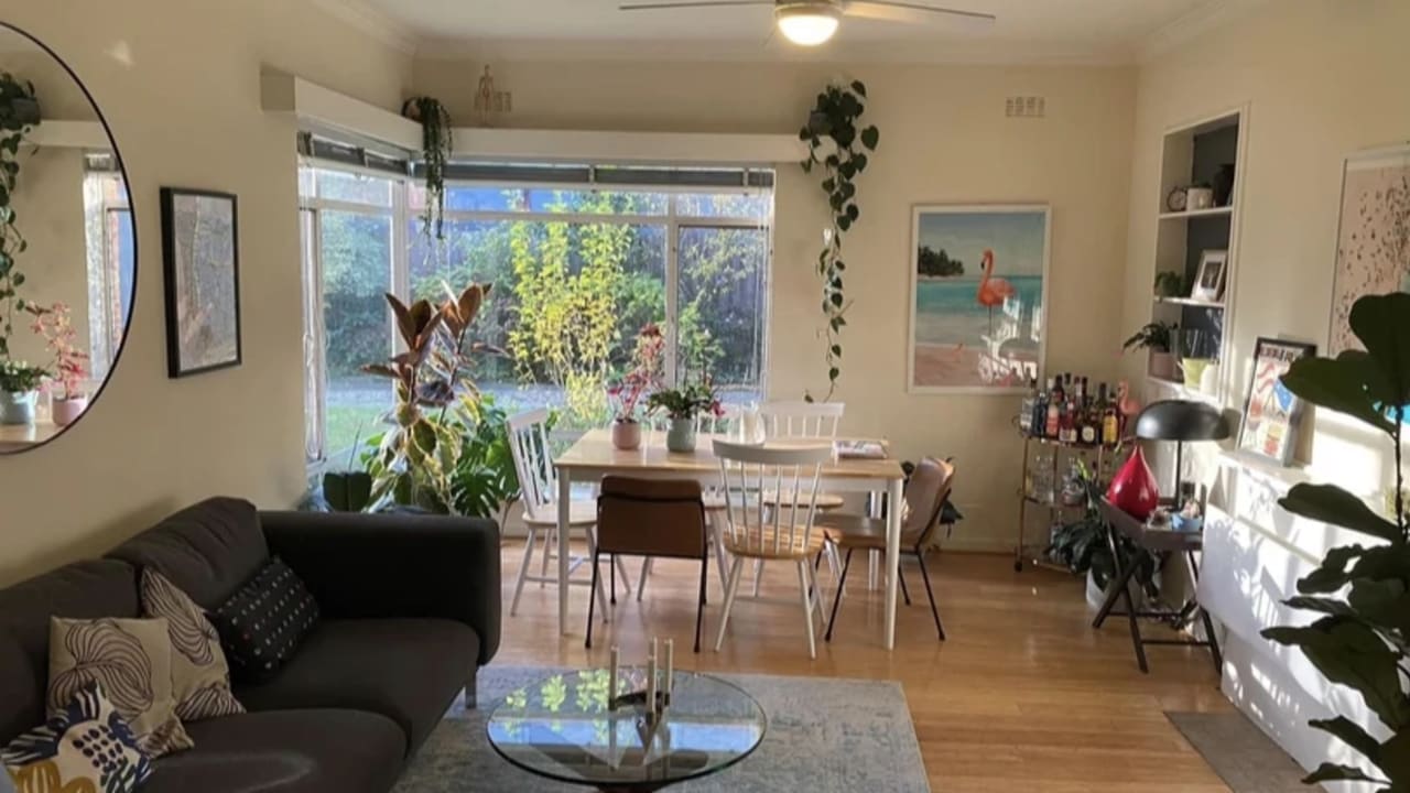 Furnished room in a flatshare