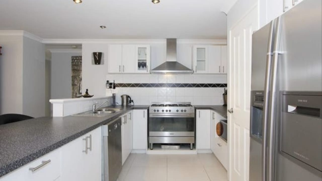 Unfurnished room with own bathroom