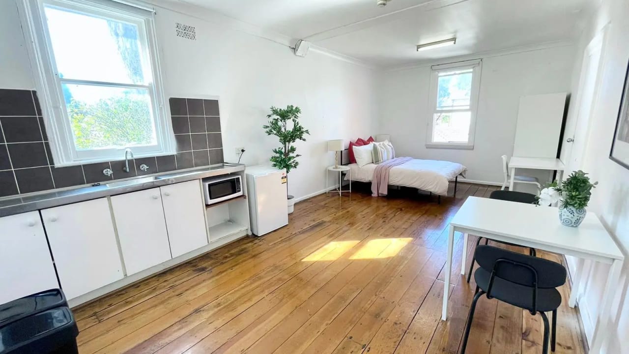 Room studio flat for rent