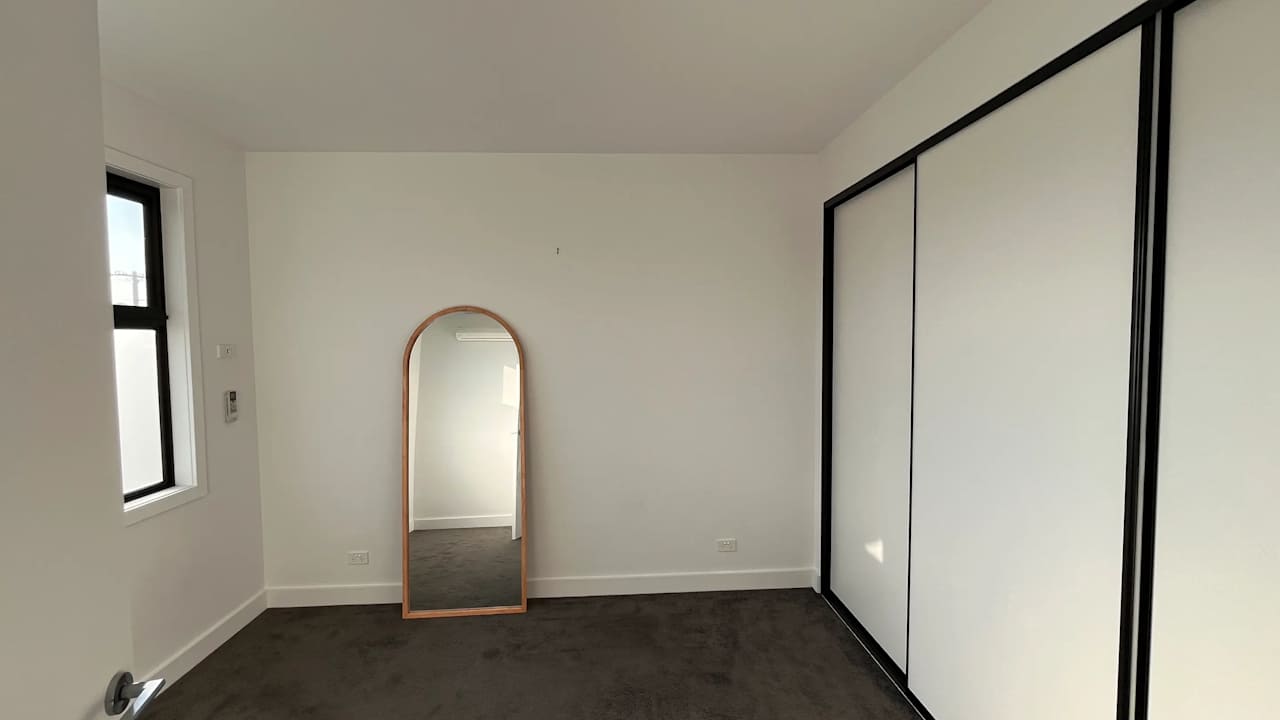 Unfurnished room in a share house