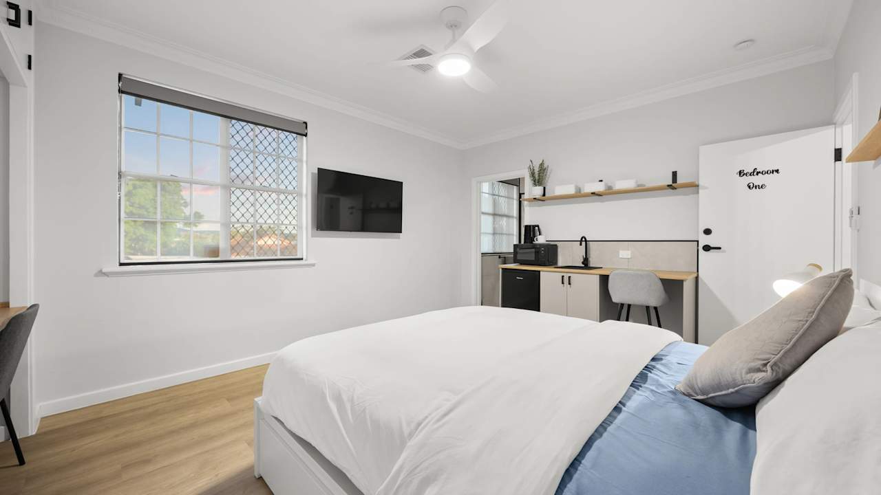 Furnished room with ensuite in a share house