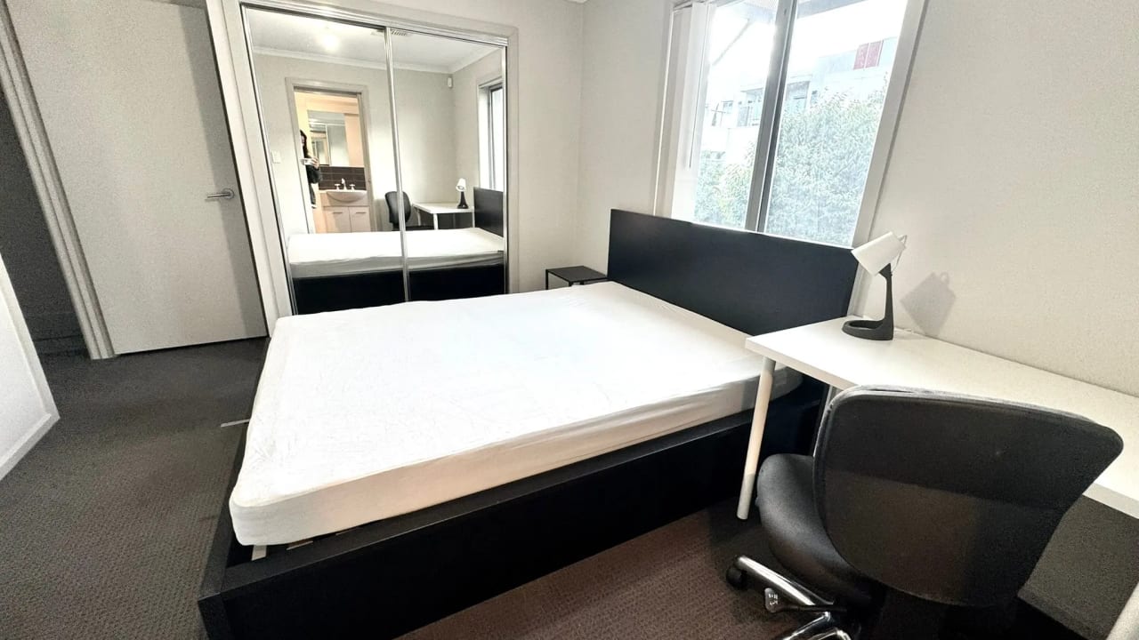 Furnished room in a share house