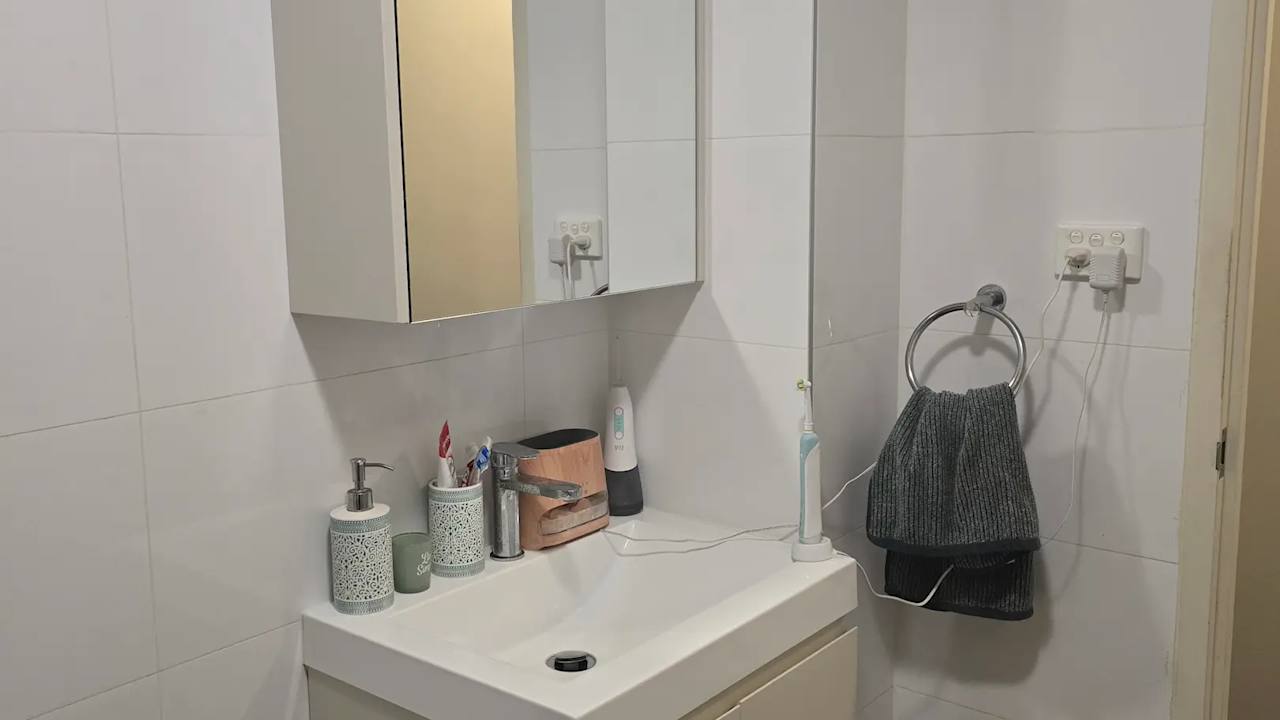 Furnished room with own bathroom