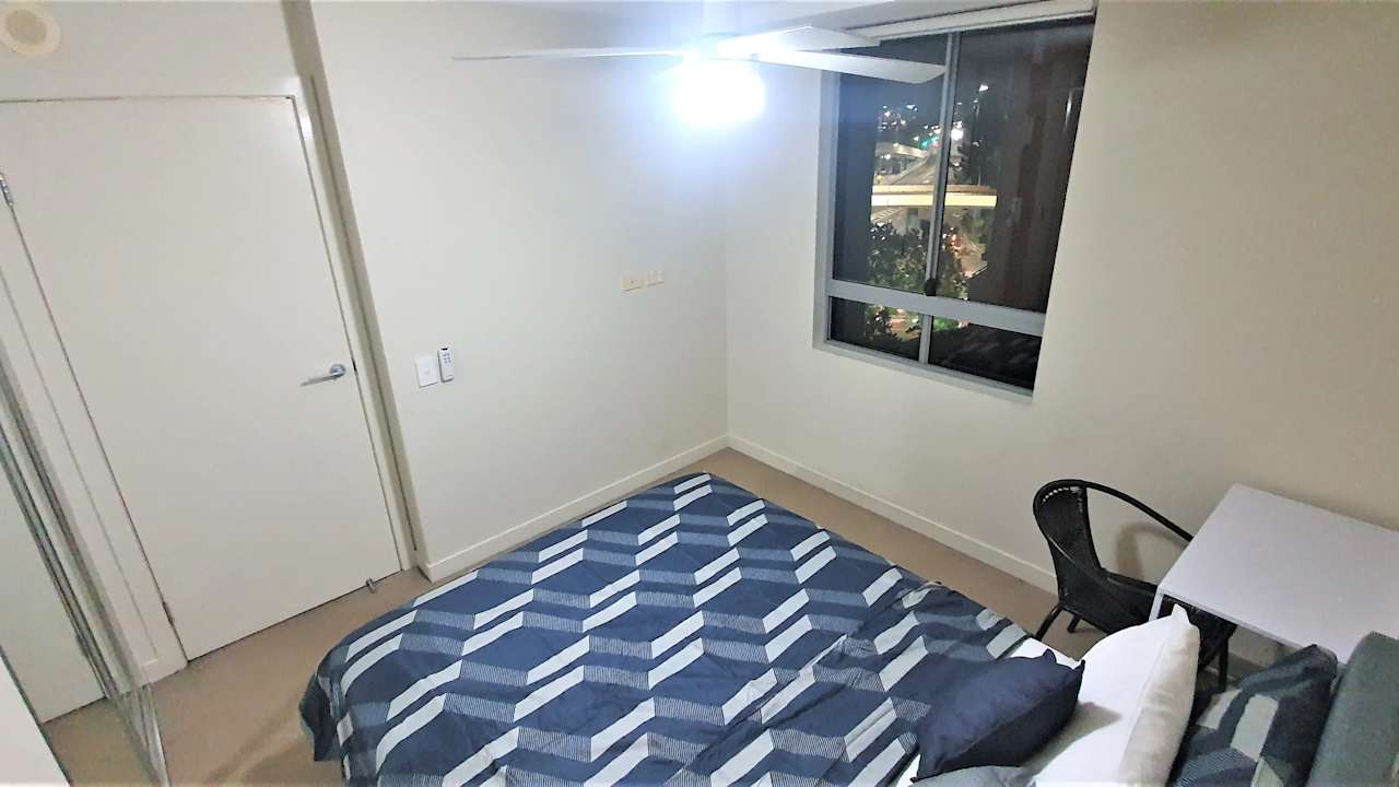 Furnished room in a flatshare