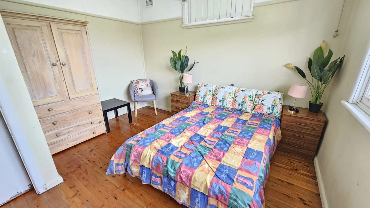 Furnished room in a share house