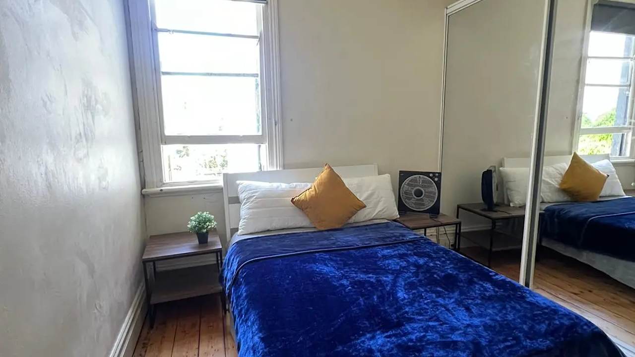 Furnished room in a share house