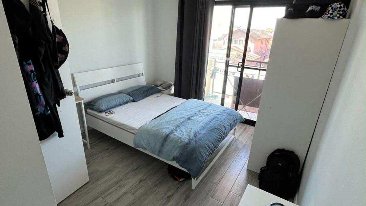 Furnished room with ensuite in a flatshare