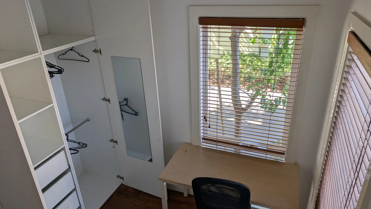 Furnished room in a share house