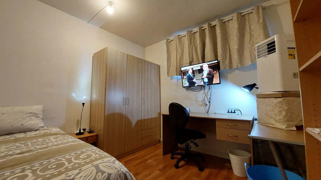 Furnished room in a share house