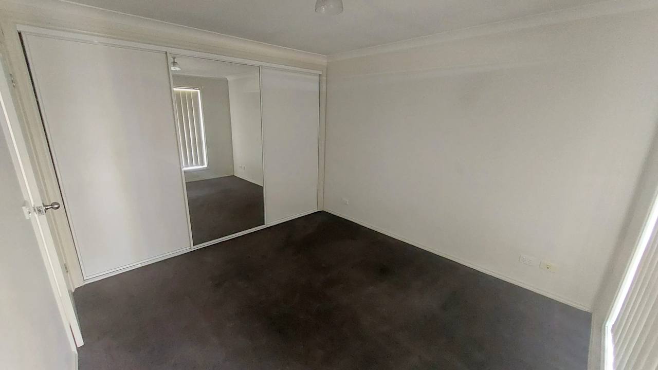 Unfurnished room in a share house