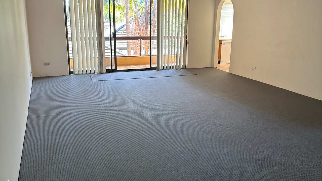 Unfurnished room in a flatshare