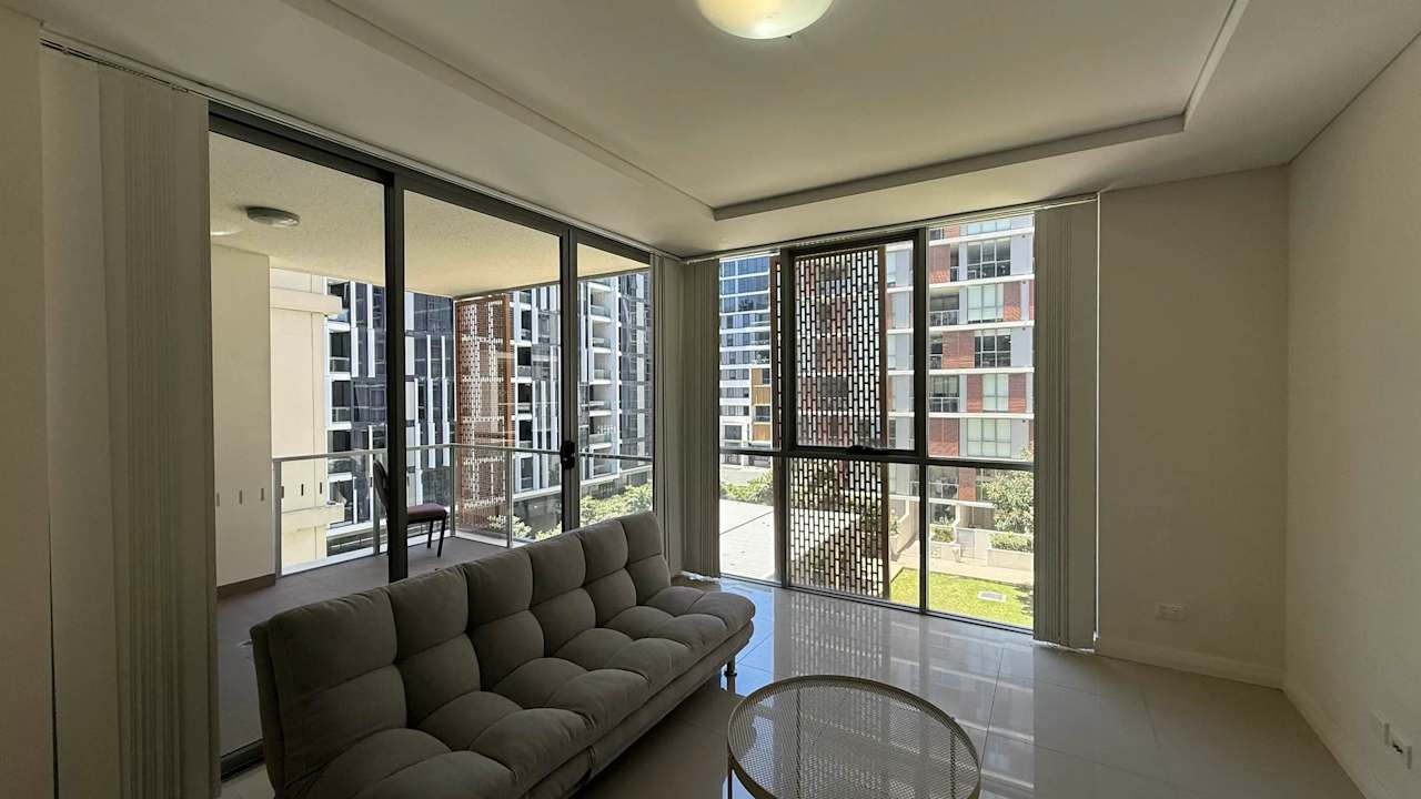 Furnished room in a flatshare