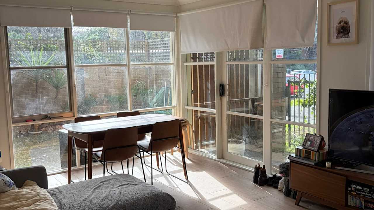 Room in a share house