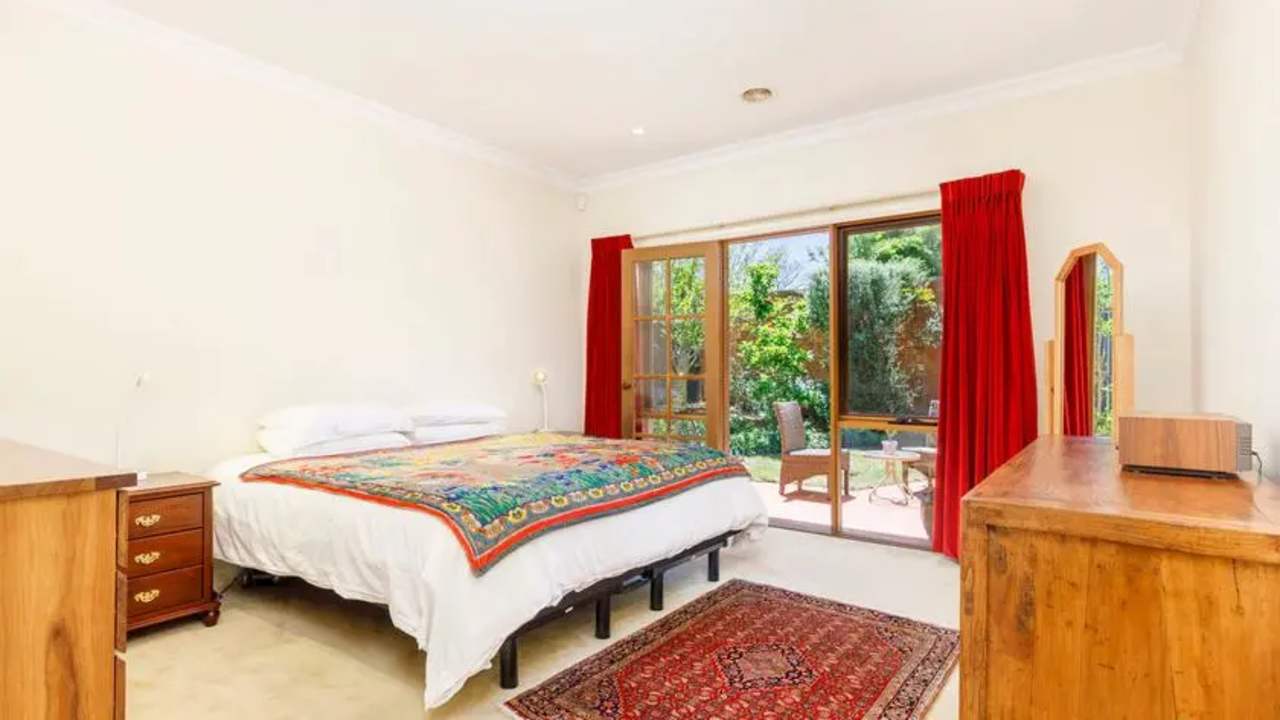 Furnished room with ensuite in a share house