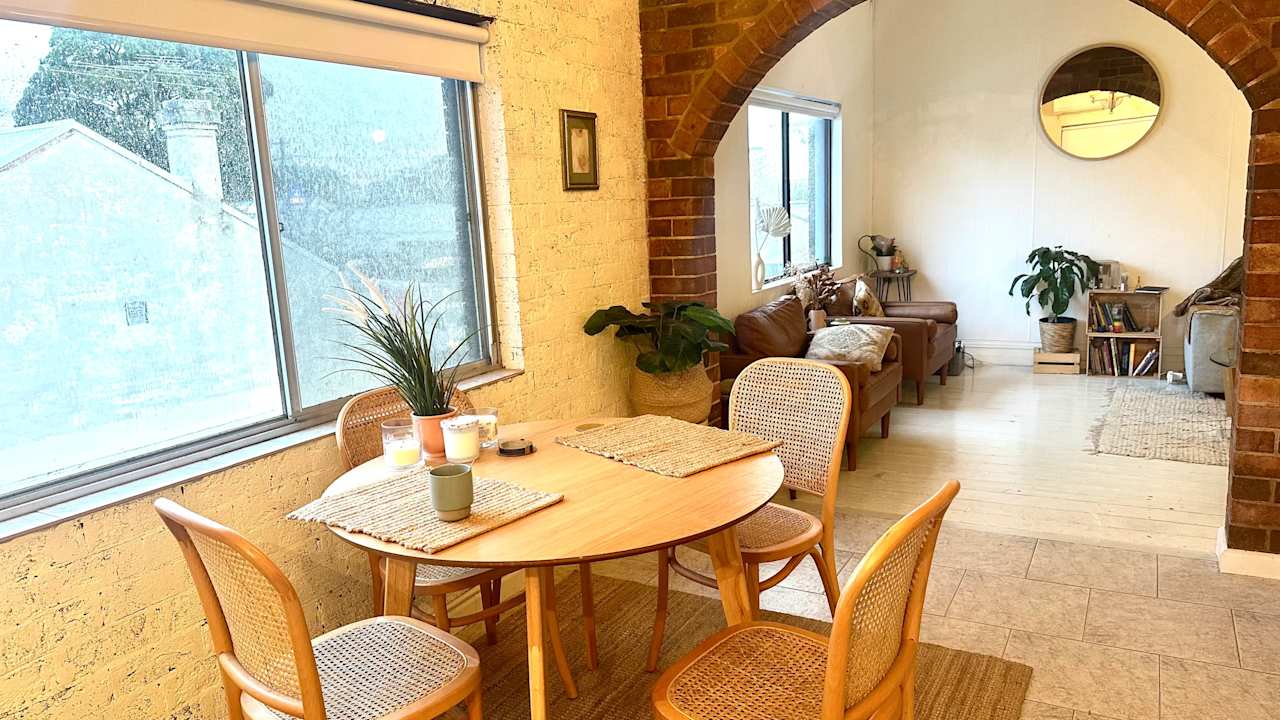 Unfurnished room in a flatshare