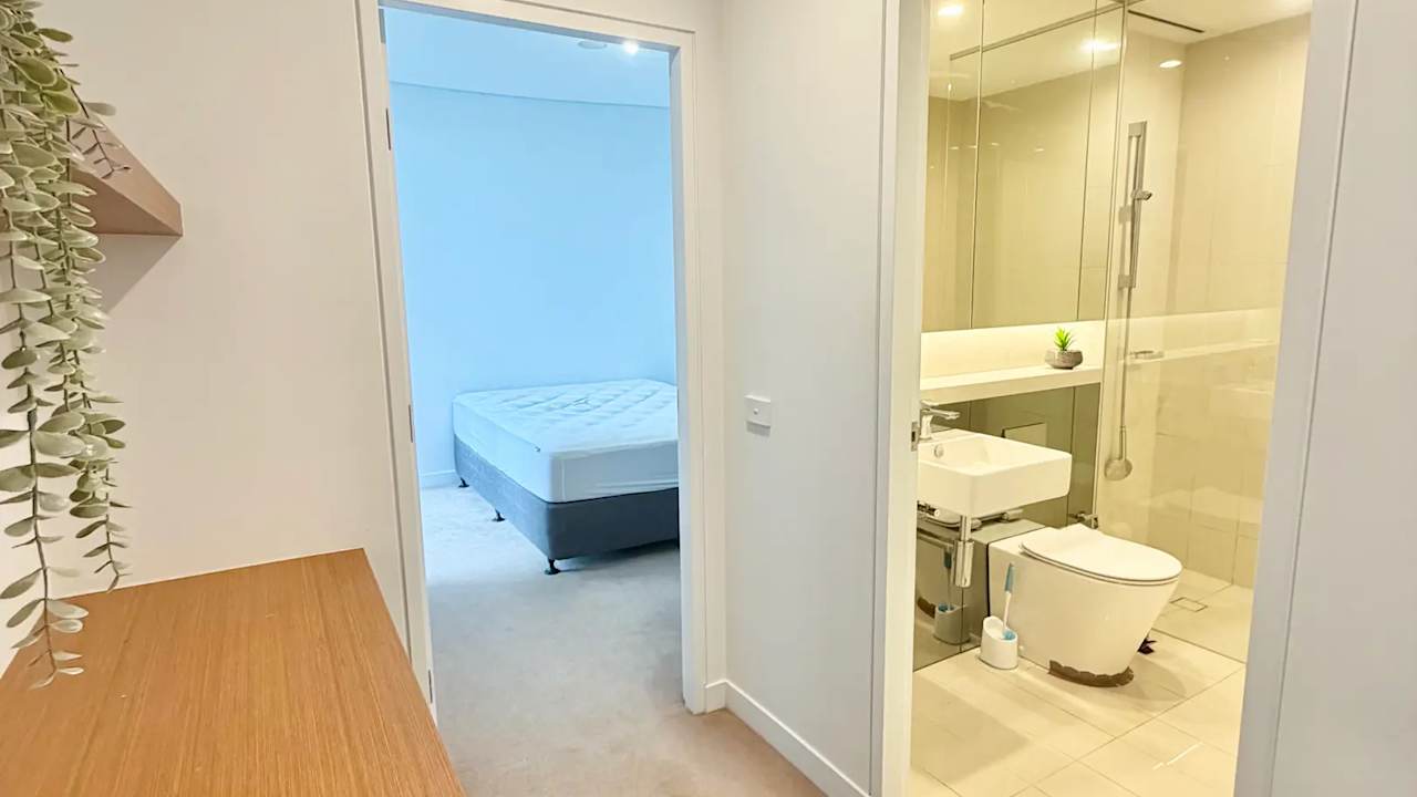 Furnished room with own bathroom