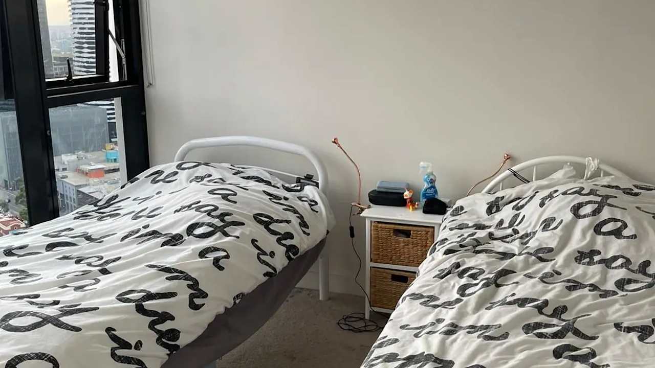 Furnished room in a flatshare
