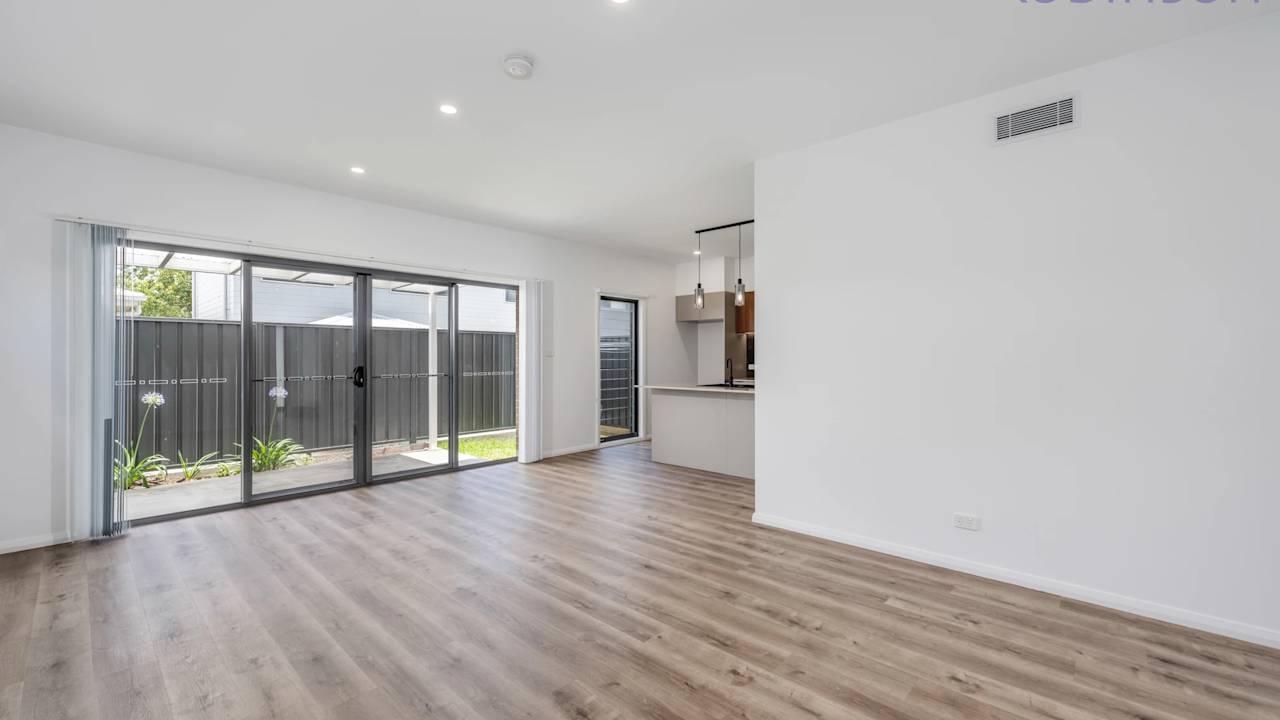 Whole property with 3 rooms for rent