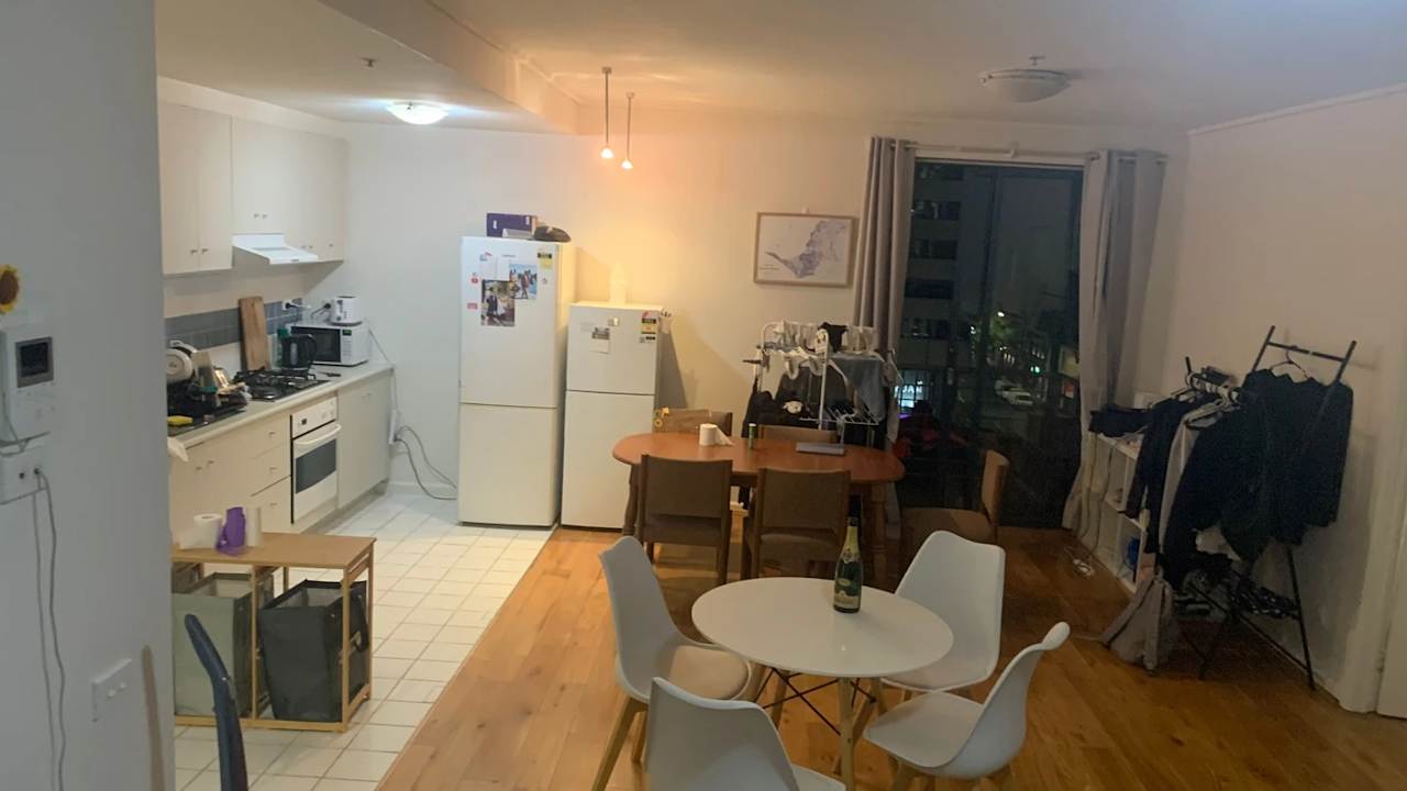 Furnished room in a flatshare