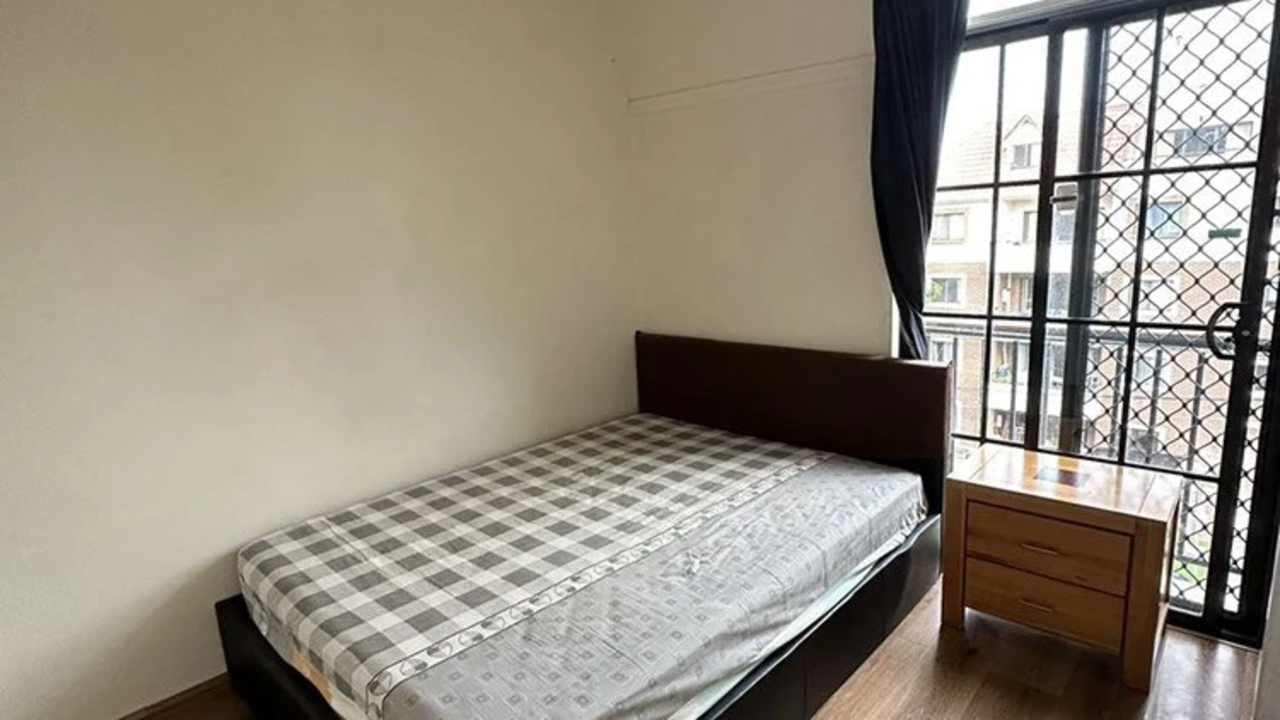 Furnished room with ensuite in a flatshare