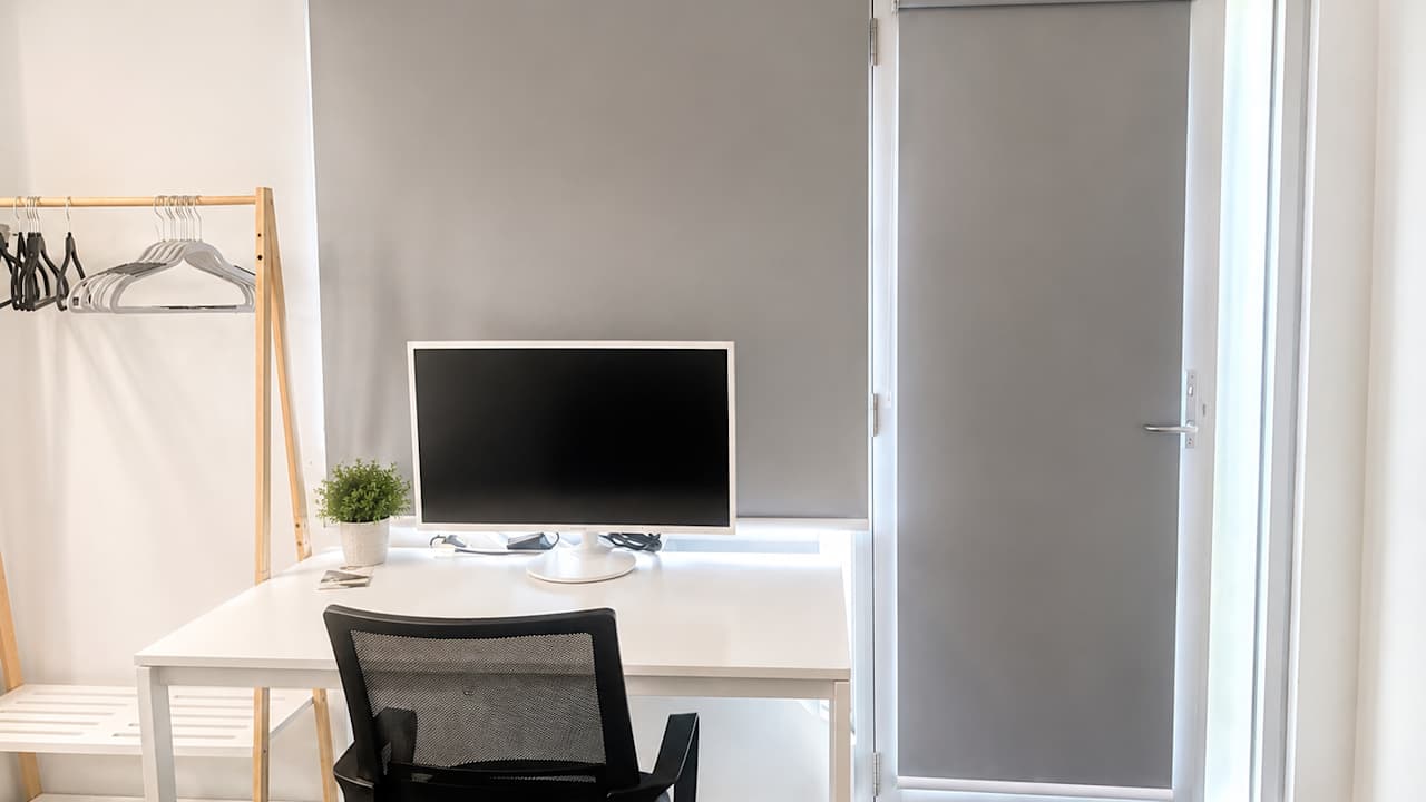 Furnished room in a share house