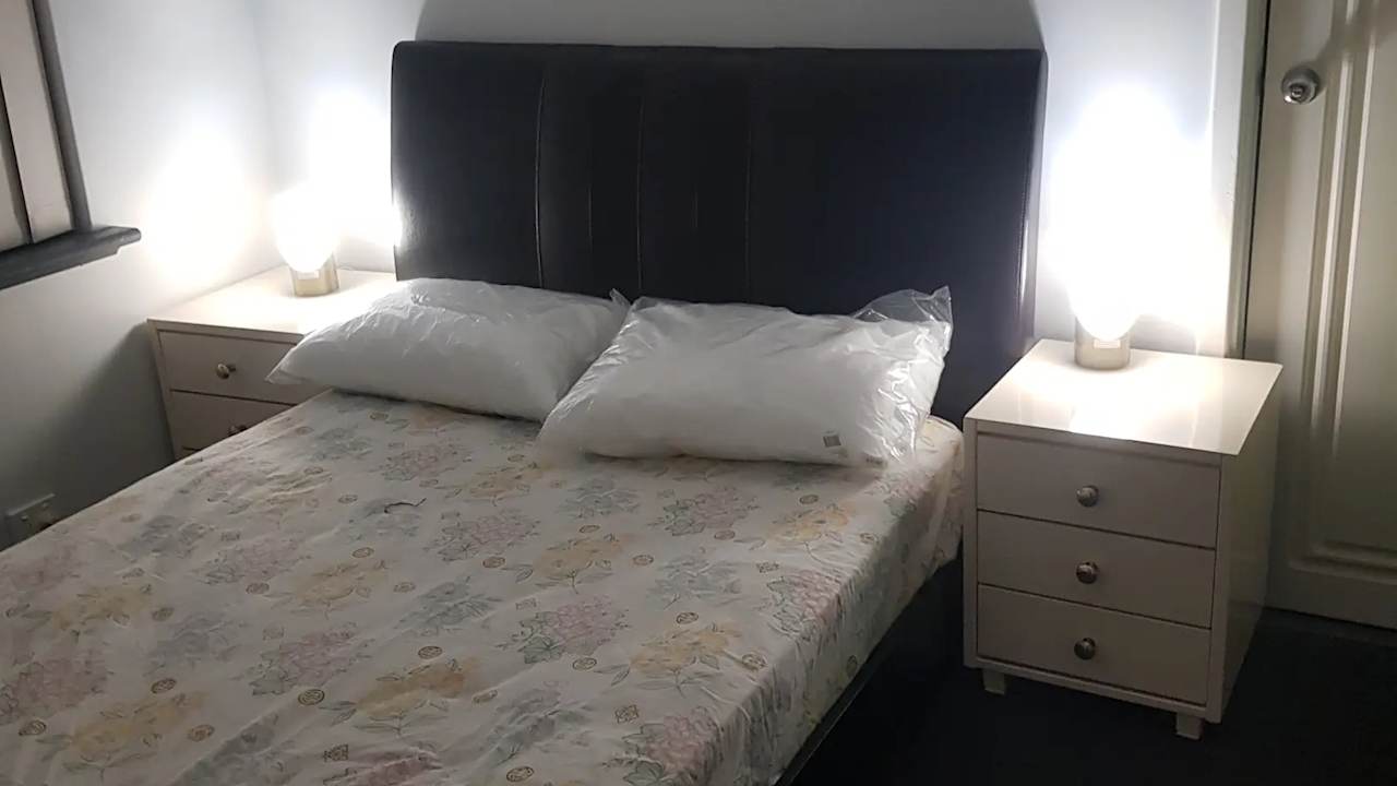 Room in a share house