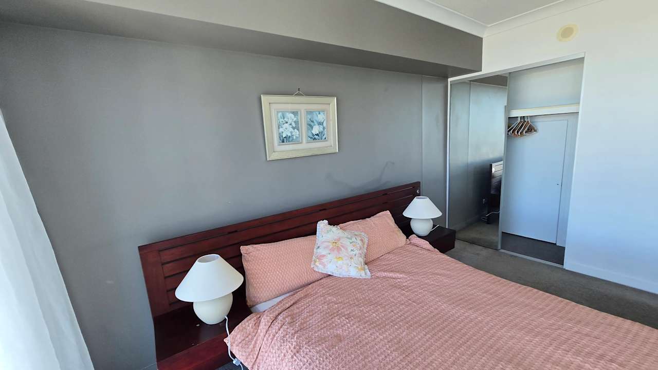 Furnished room with own bathroom