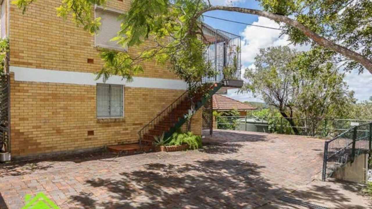 Unfurnished room in a flatshare