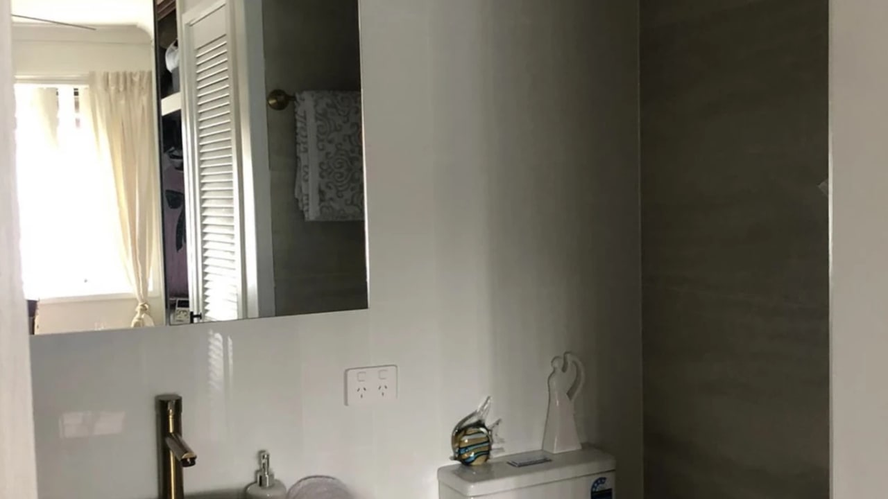 Furnished room with ensuite in a share house